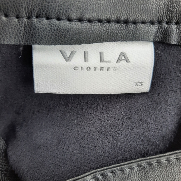 Black Vegan Leather Skirt Size XS - Picture 6 of 8